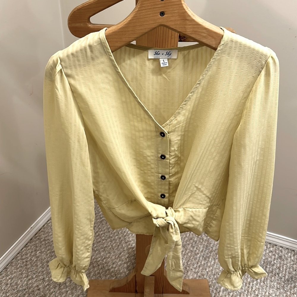 🔥She and sky button up yellow balloons leave Tie front blouse boho sheik
